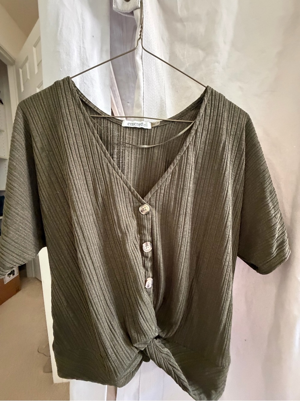 Emetrelli Olive Ribbed Button-Front Tie Hem Top